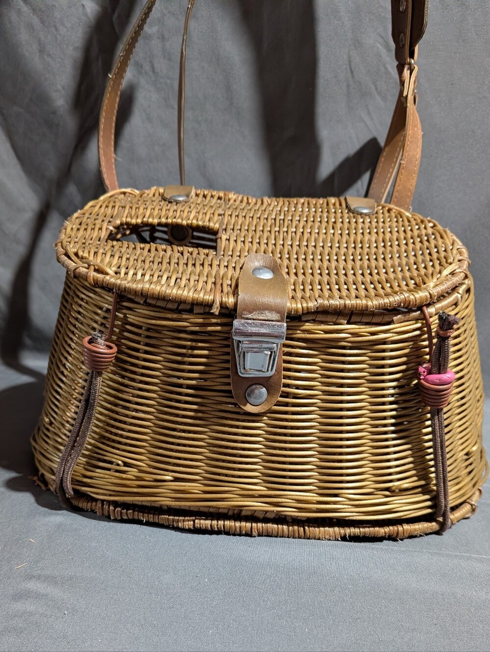 Wicker Fishing Creel Basket With Carrying  Strap